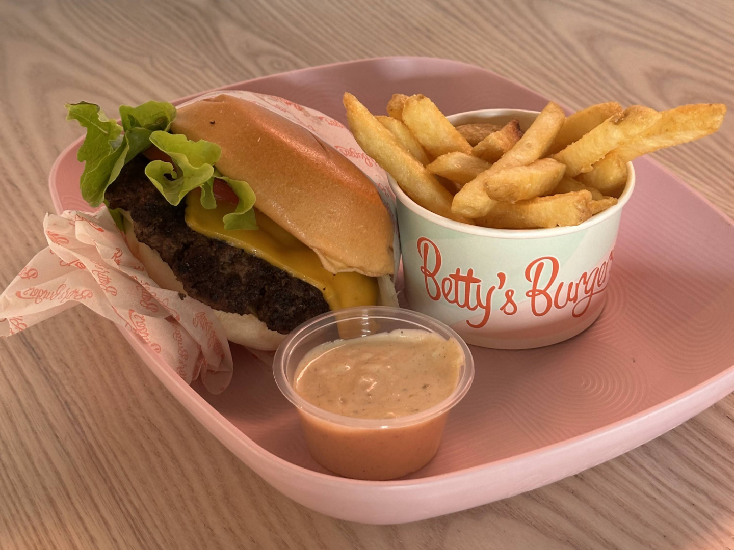 Betty's Burgers Classic Burger