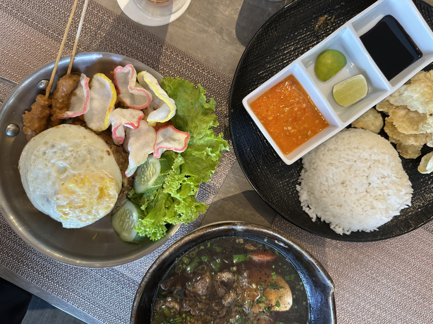 De'kafe Restaurant Nasi Goreng Tek-Tek and Rawon Surabaya