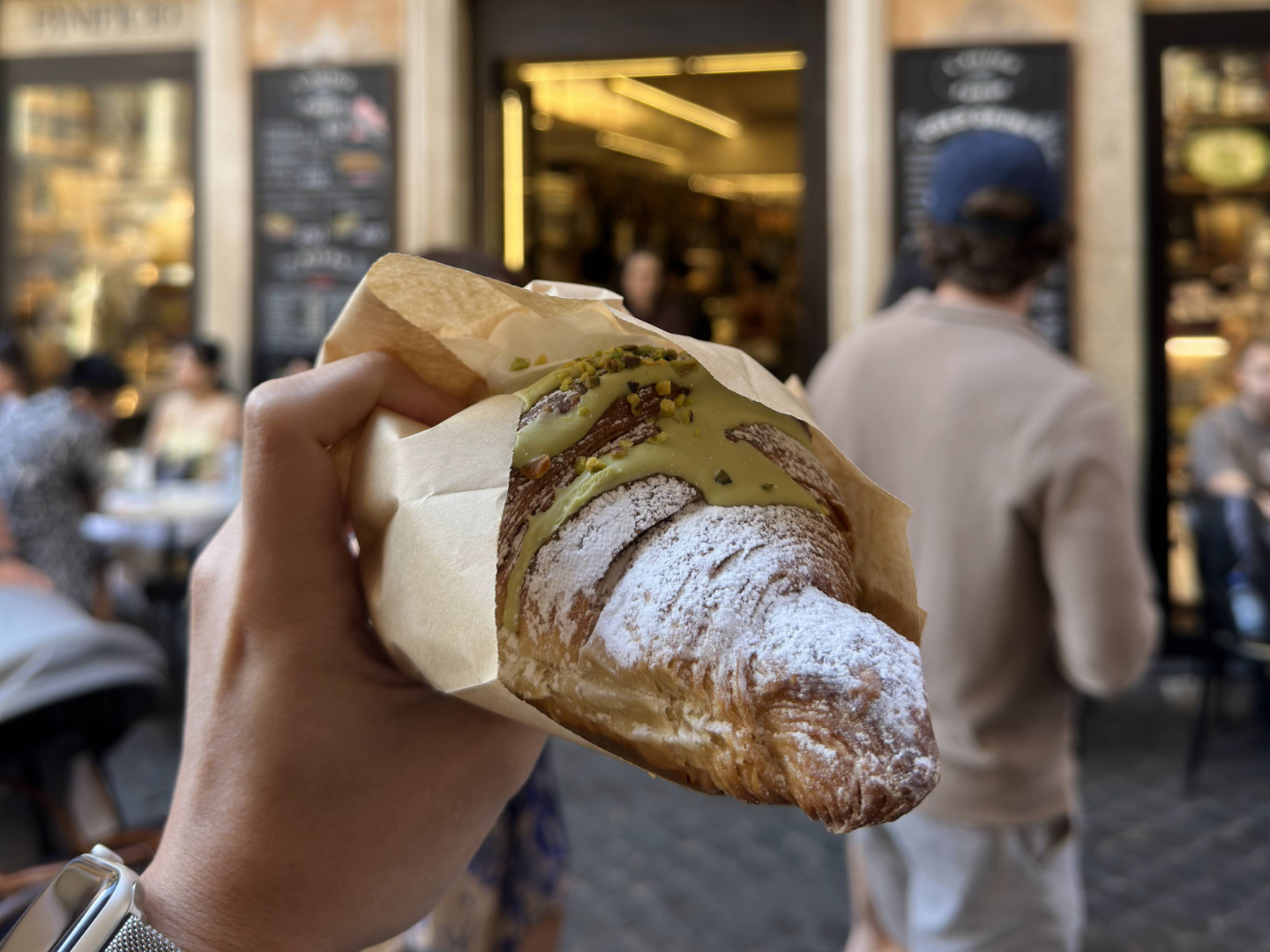 L' Antico Forno Pistachio Croissant