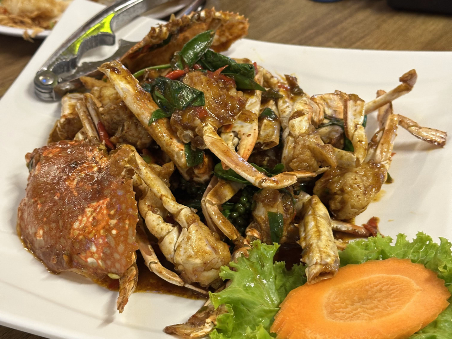 Mook Manee Stir-Fried Crab
