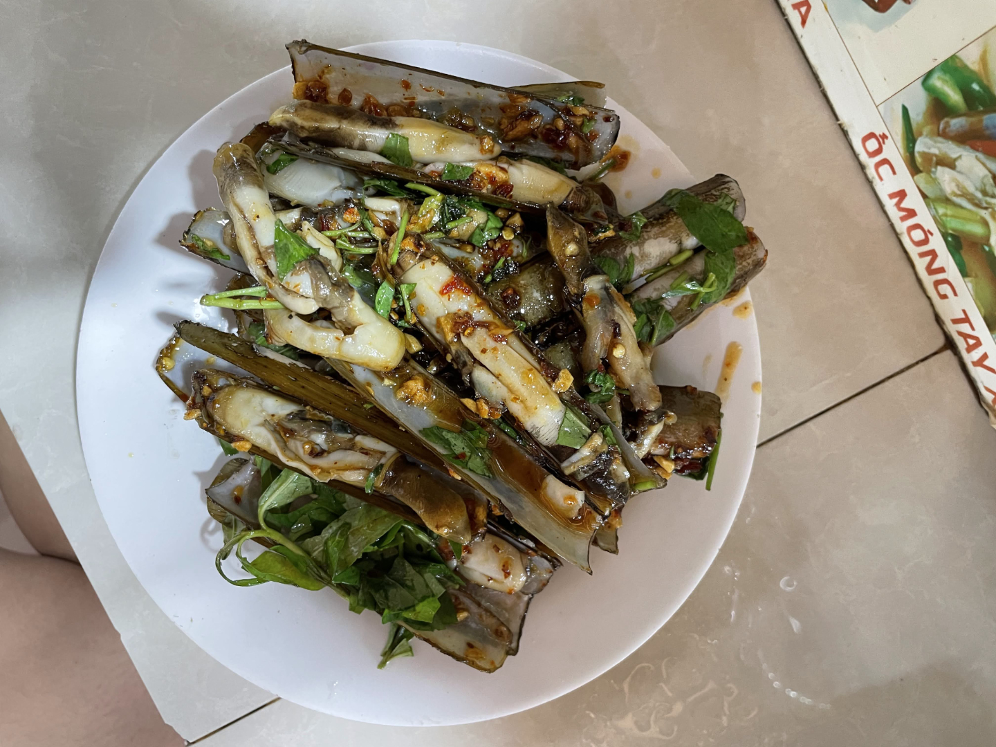 Ốc Móng Tay