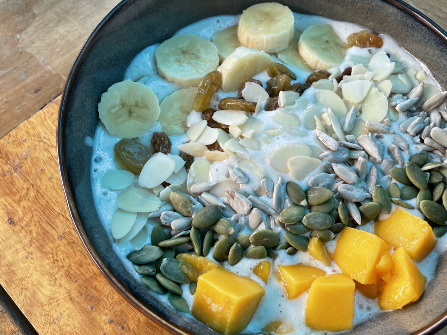 Tawhay Resto Cafe Banana Smoothie Bowl